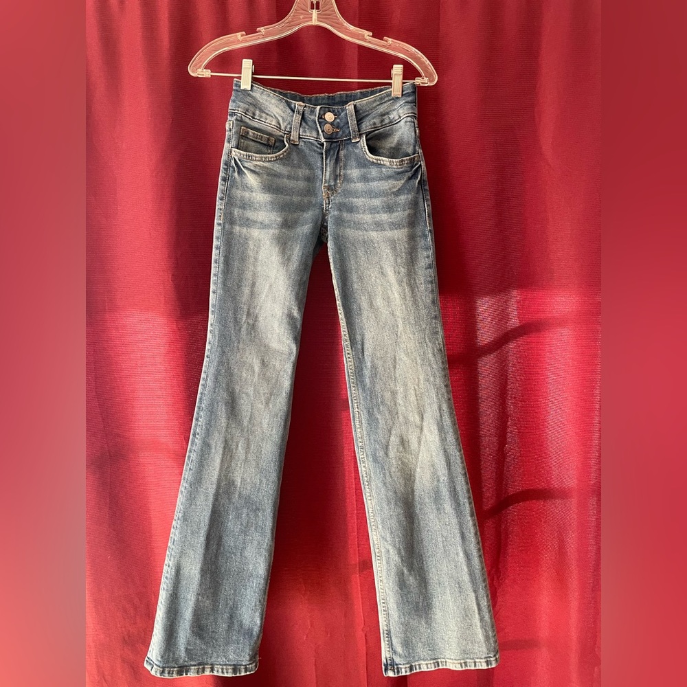 These are my absolute favorite jeans I’m so sad they don’t fit me anymore.